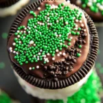 Chocolate-Dipped-Oreos-with-Sprinkles-Recipe